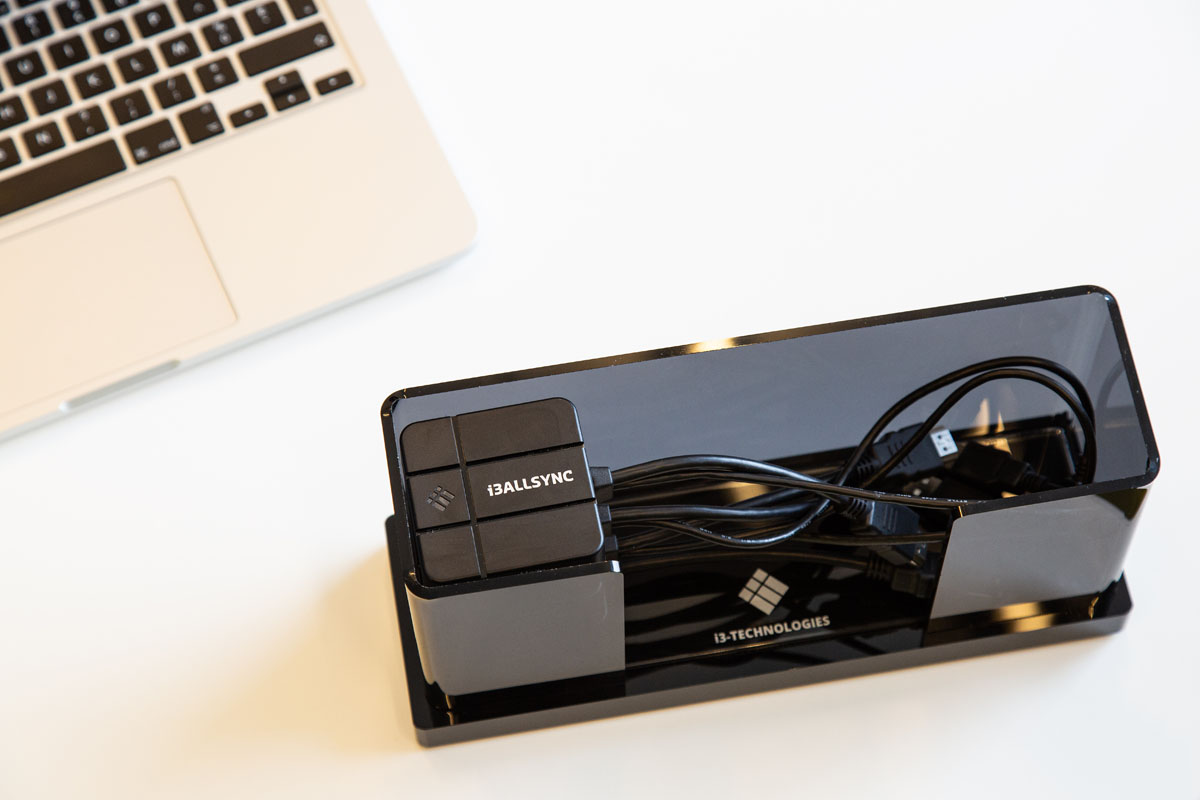 i3ALLSYNC HDMI saatja Hoiustamine puhta laua jaoks
